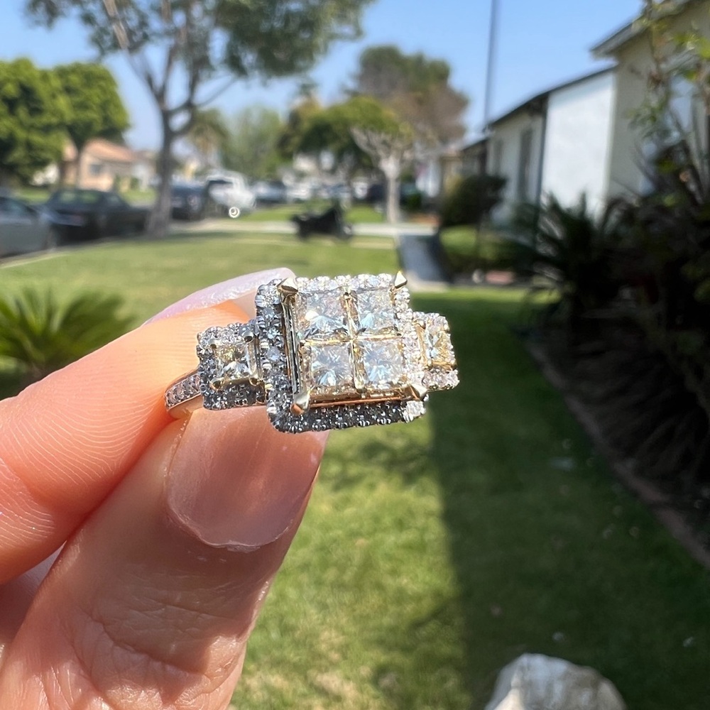 Affinity Diamonds Princess cut yellow natural diamonds and white new size 8 new